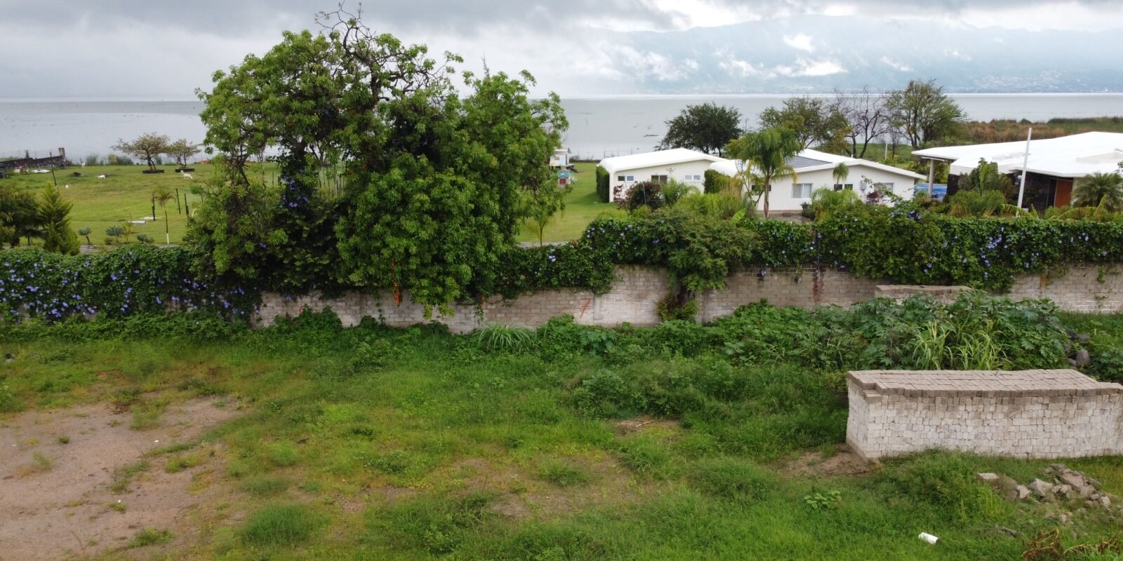 Terreno en venta frente al lago de Chapala